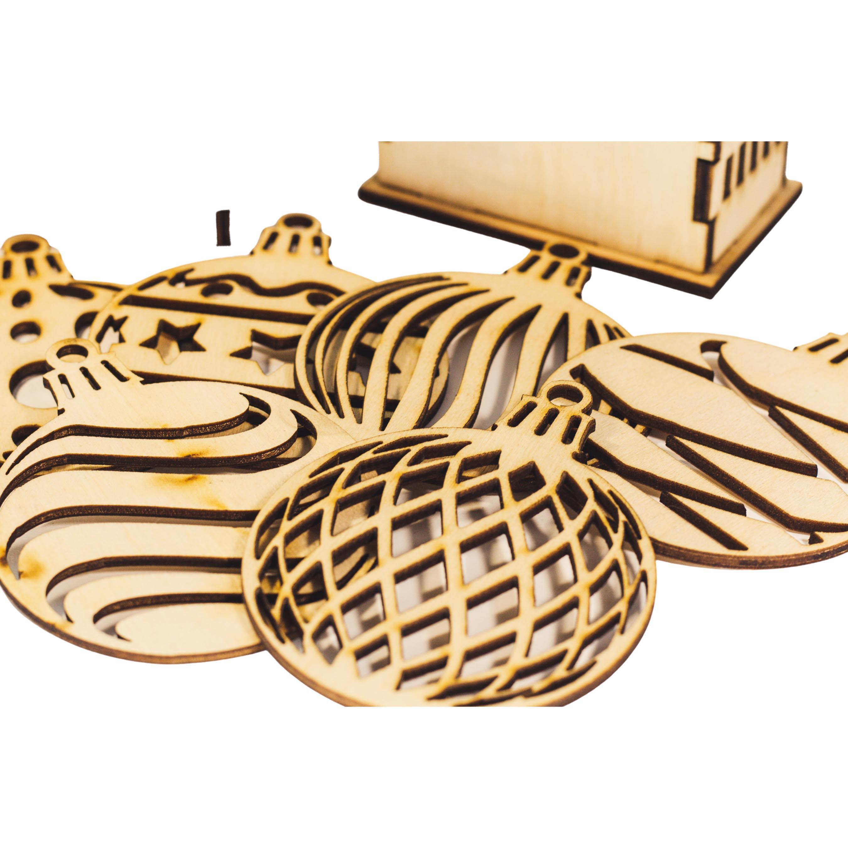 Set jucarii pentru brad